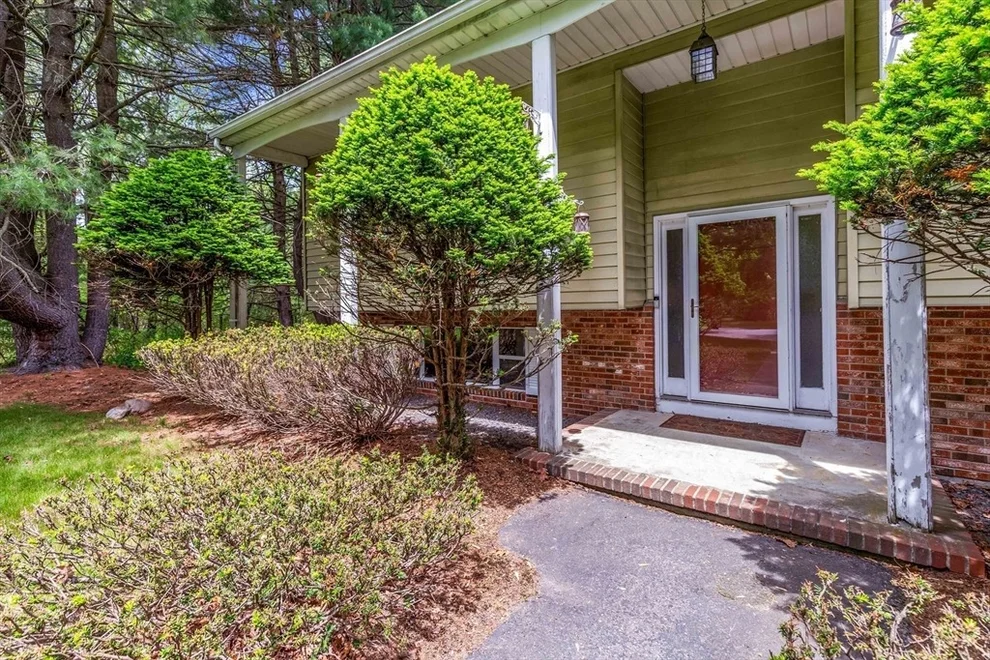 Unit for sale at 15 Conestoga Rd, Lexington, MA 02421