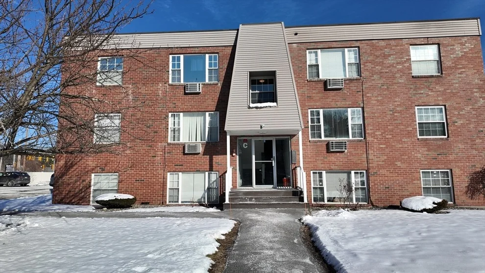 Unit for sale at 99 Cluff Crossing, Salem, NH 03079