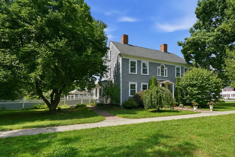 Unit for sale at 724-726 Main St, Agawam, MA 01001