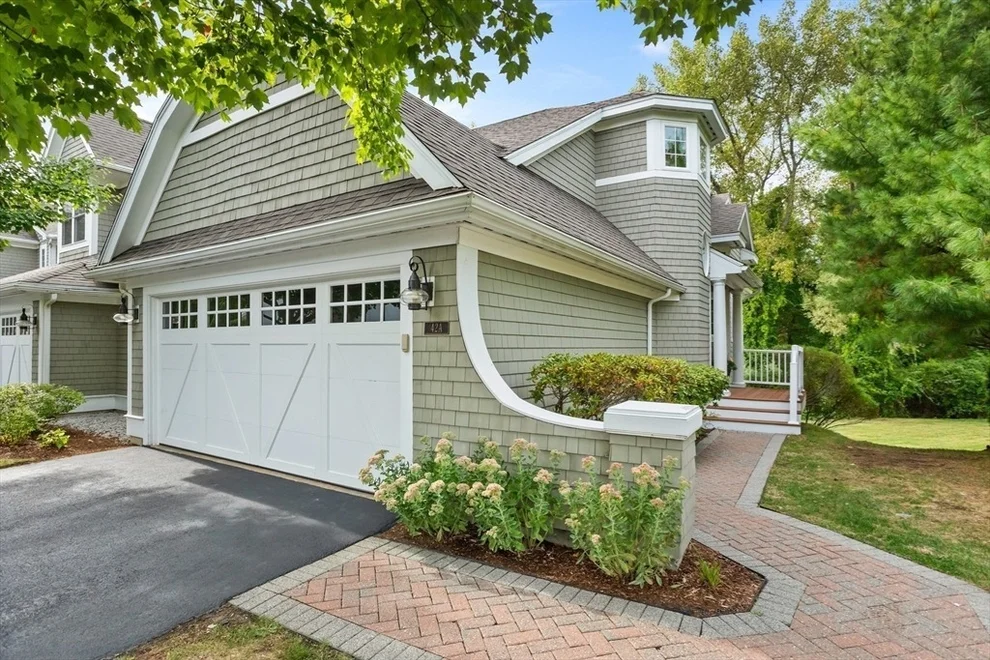 Unit for sale at 42 Seven Springs Lane, Burlington, MA 01803