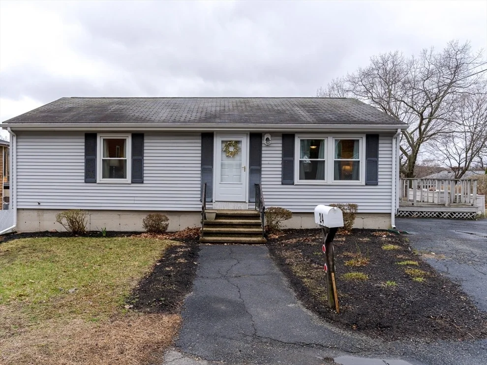 Unit for sale at 24 Hanson Rd, Saugus, MA 01906