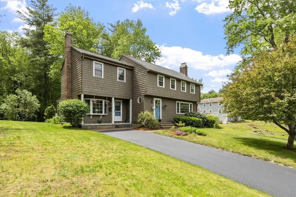 Unit for sale at 6 Redwood St, Townsend, MA 01469