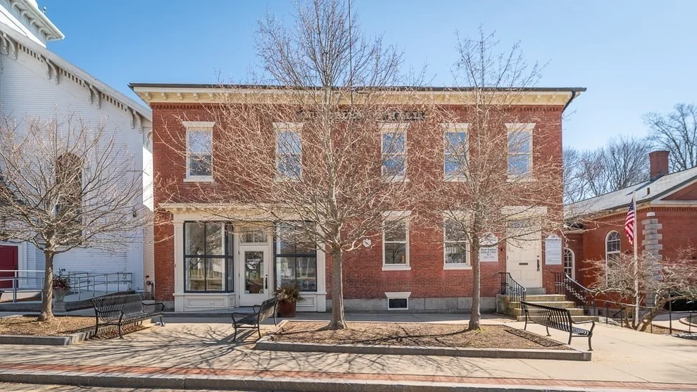 Unit for sale at 29 N Main St, Ipswich, MA 01938