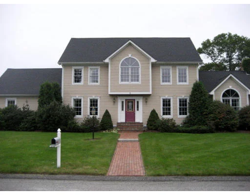 Unit for sale at 2 Grundy's Way, Cumberland, RI 02864