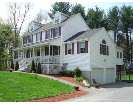 Unit for sale at 5 Jennafer Lane, Chelmsford, MA 01824