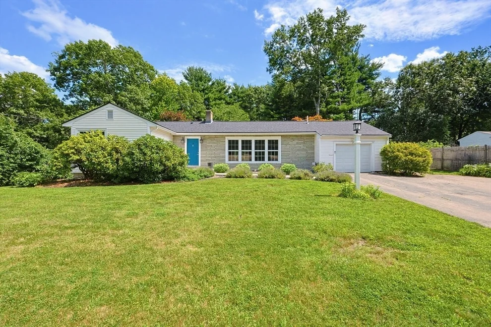 Unit for sale at 24 Old Post Rd, Walpole, MA 02032