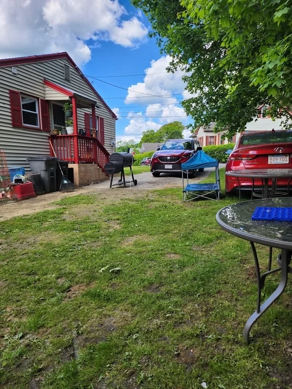 Unit for sale at 18 Pond St, Gardner, MA 01440