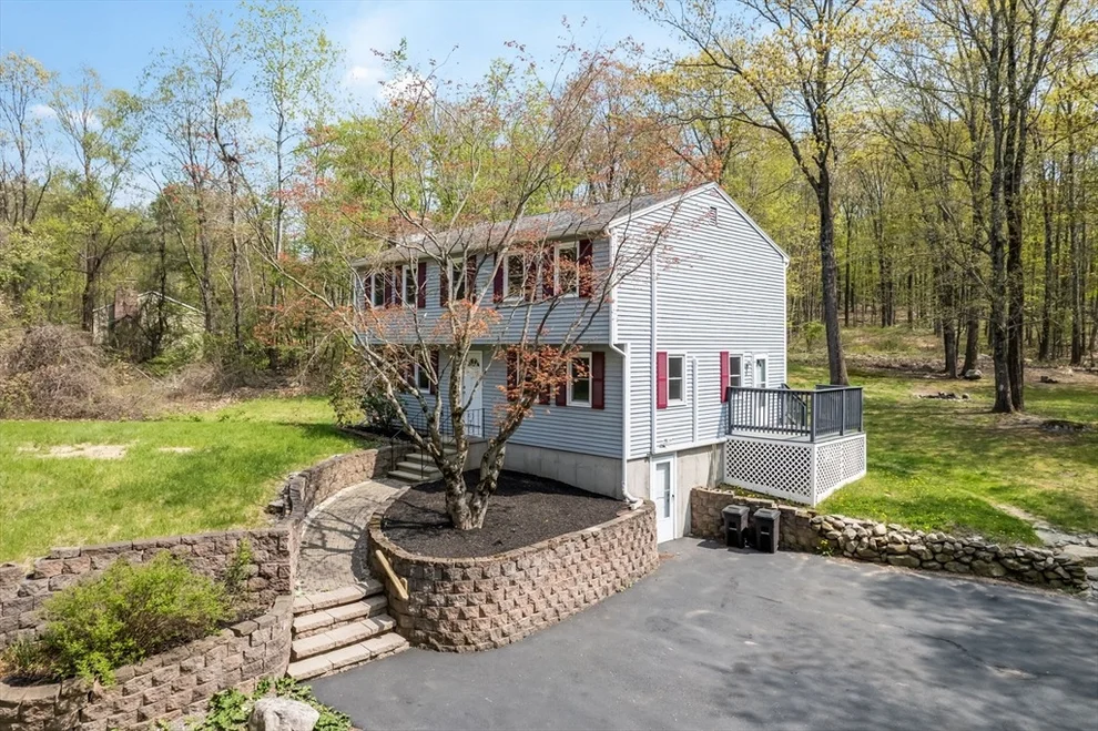 Unit for sale at 19 N End Rd, Townsend, MA 01469