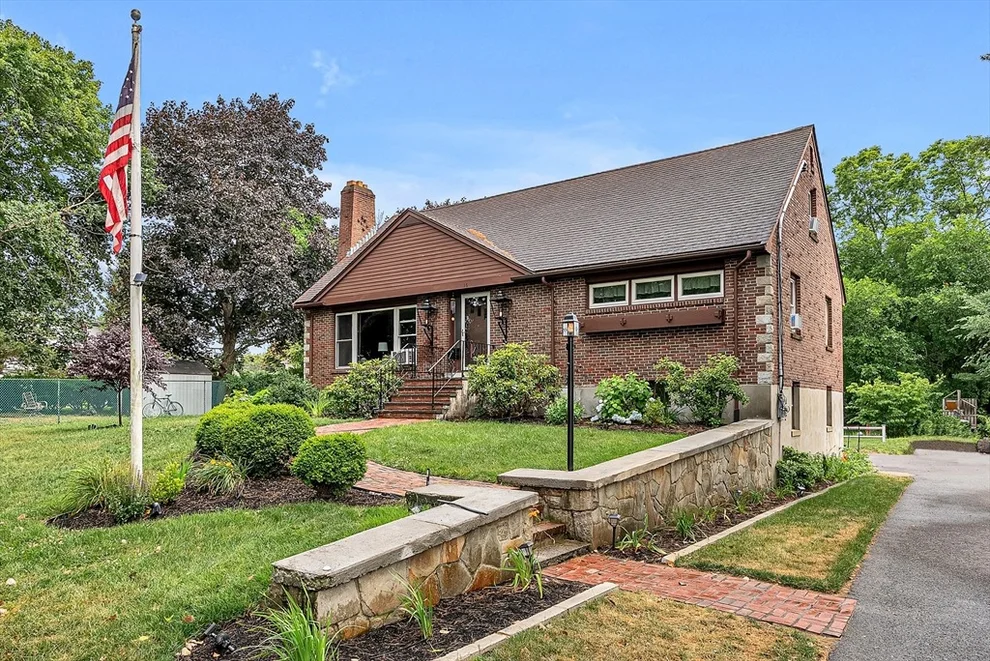Unit for sale at 16 Frank Street, Needham, MA 02494