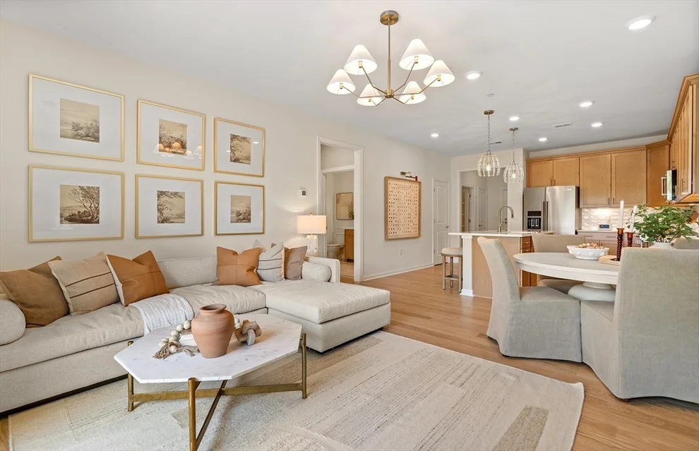 Unit for sale at 5 Peters Farm Way, Westborough, MA 01581