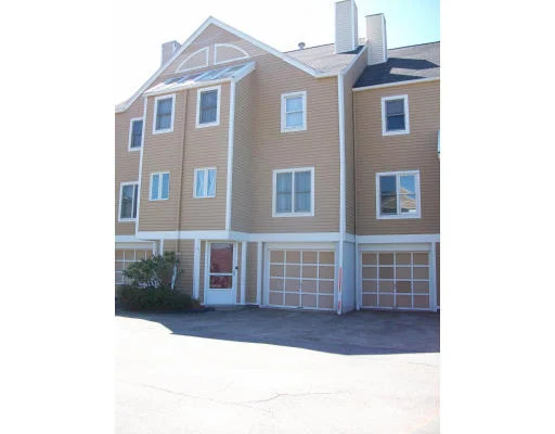 Unit for sale at 31 Camelot Dr, Worcester, MA 01602