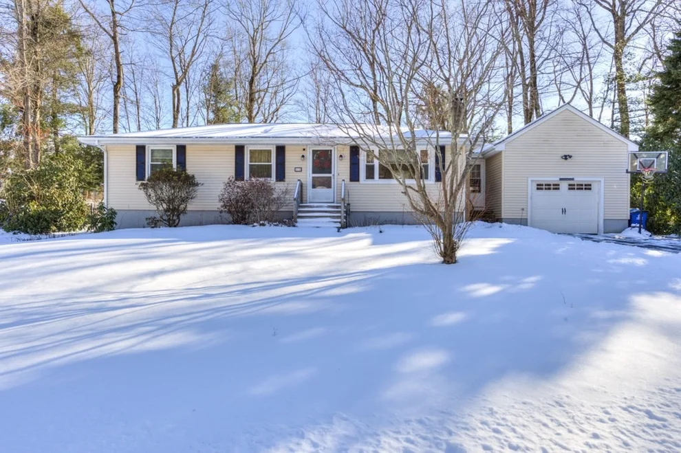 Unit for sale at 13 Anthony Dr, Rutland, MA 01543
