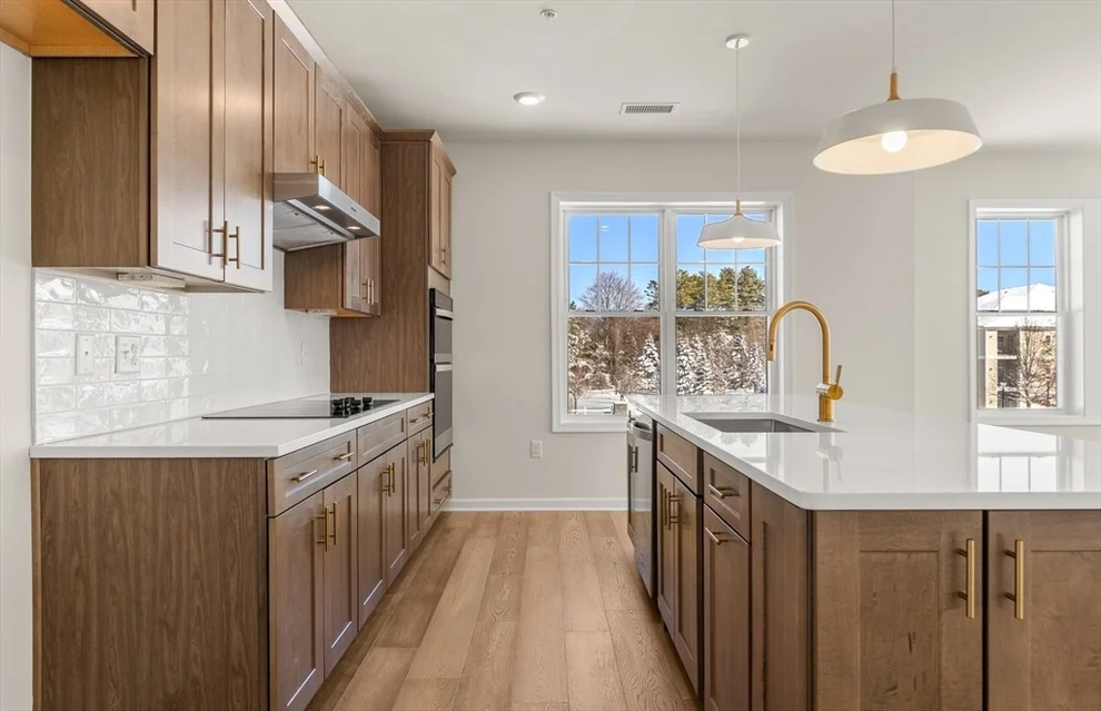 Unit for sale at 320 Martins Landing, North Reading, MA 01864