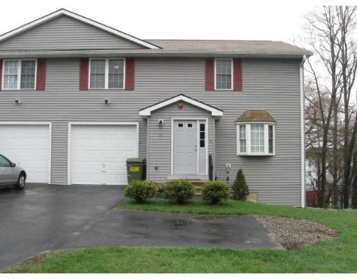 Unit for sale at 4 Hill Ct, Dudley, MA 01571