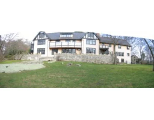 Unit for sale at 23 University Ln, Manchester, MA 01944