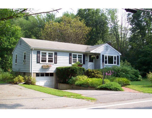 Unit for sale at 507 Pearl Street, Reading, MA 01867
