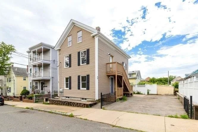 Unit for sale at 44 Paleologos, Peabody, MA 01960