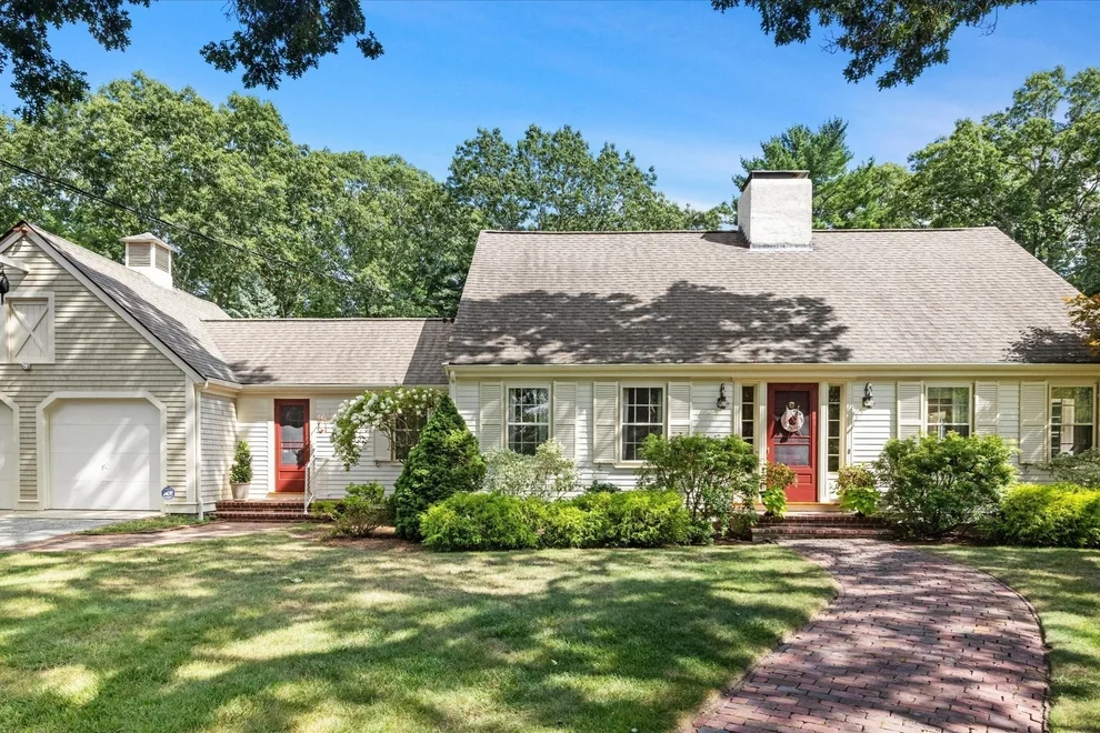 Unit for sale at 59 Beaverbrook Ln, Duxbury, MA 02332
