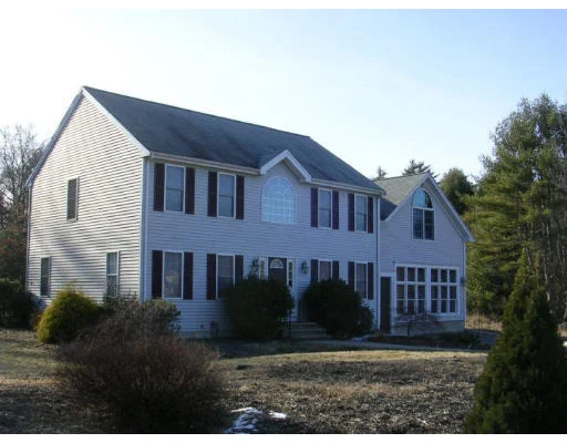 Unit for sale at 6 Winterberry Hill Ln, Middleboro, MA 02346