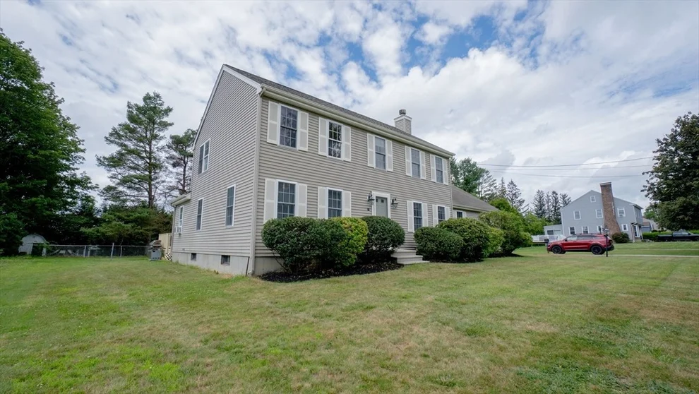 Unit for sale at 14 Wesley Dr, Leicester, MA 01524