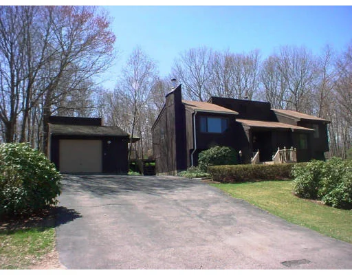 Unit for sale at 105 Oak Hill Dr, Sharon, MA 02067