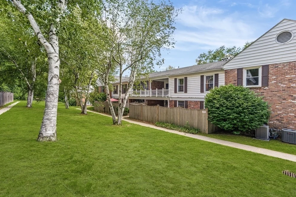 Unit for sale at 30 Halifax Ct, Springfield, MA 01108