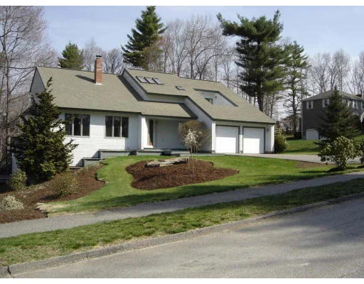 Unit for sale at 6 Camelot Circle, Dudley, MA 01571