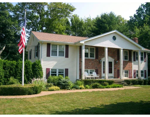 Unit for sale at 17 Driscoll Ln, Beverly, MA 01915