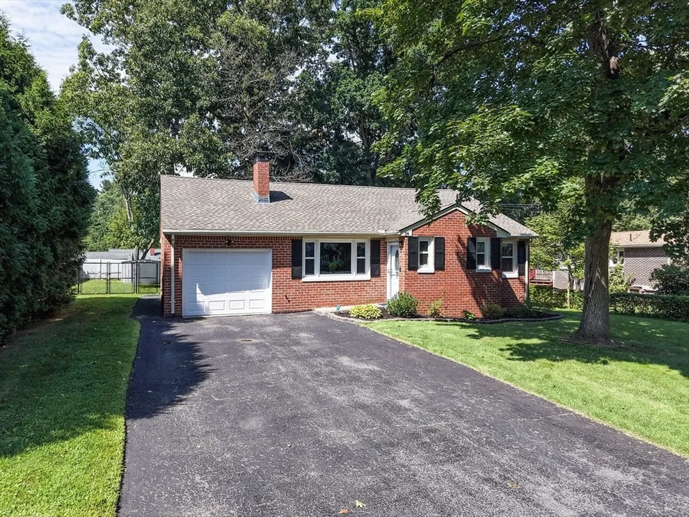 Unit for sale at 114 Fenway Dr, Springfield, MA 01119