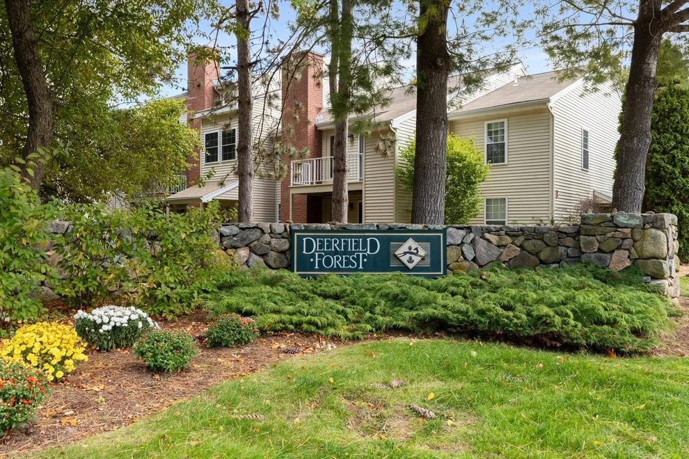 Unit for sale at 6 Walden Dr, Natick, MA 01760