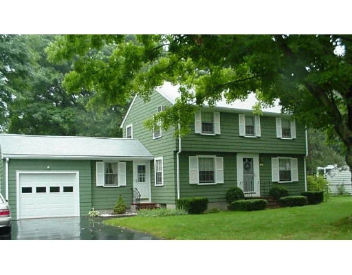 Unit for sale at 5 Hawthorne Rd, Lexington, MA 02420