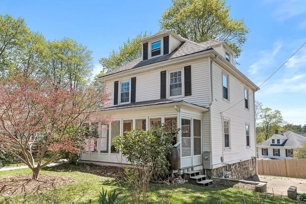 Unit for sale at 21 Howe St, Wellesley, MA 02482