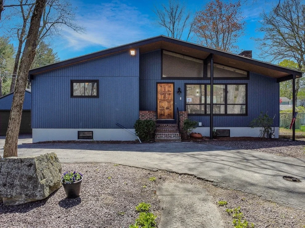 Unit for sale at 40 Pinedale Ave, Haverhill, MA 01830