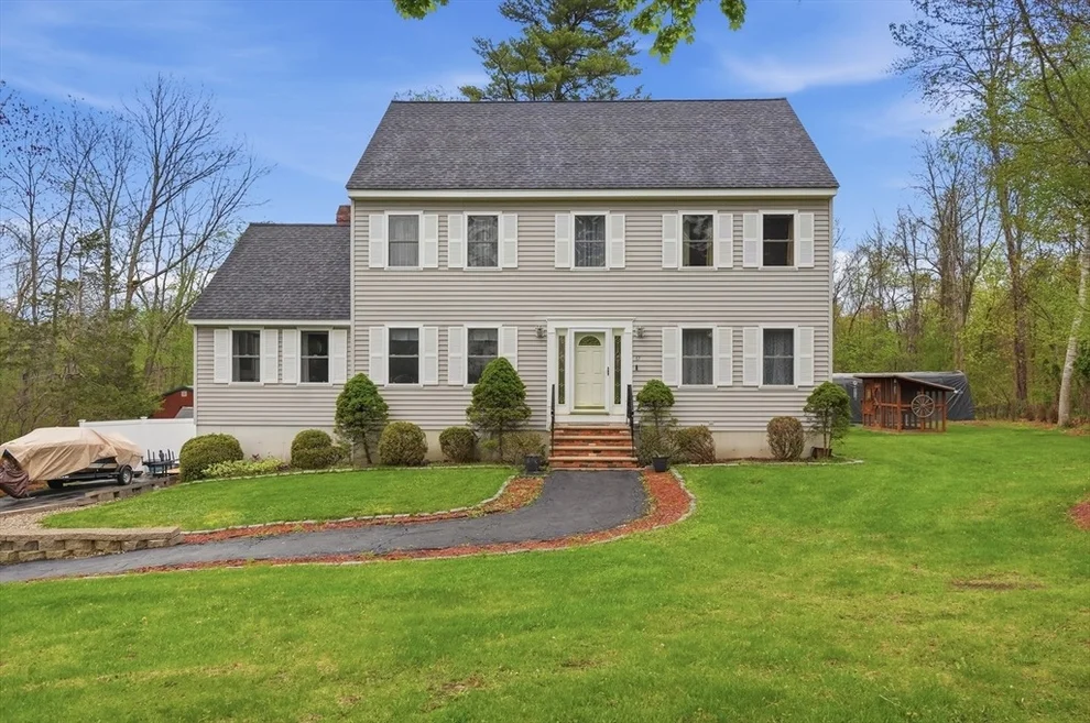 Unit for sale at 17 Unicorn Circle, Amesbury, MA 01913