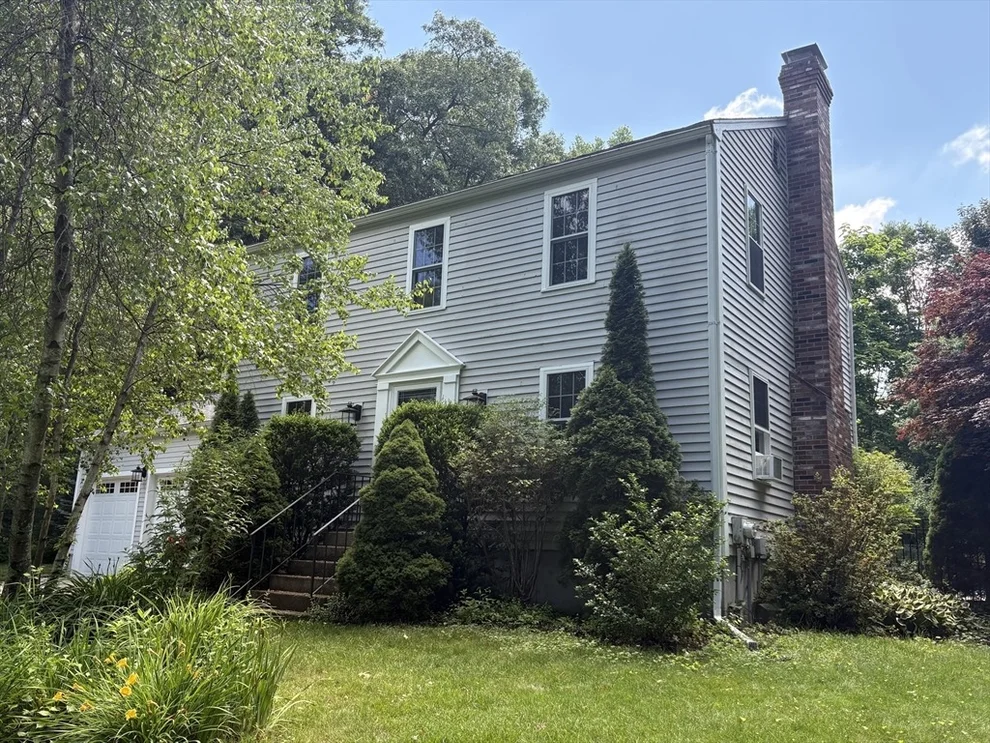 Unit for sale at 35 Houde St, Marlborough, MA 01752