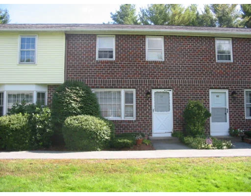 Unit for sale at 64 Oakridge Drive, Londonderry, NH 03053
