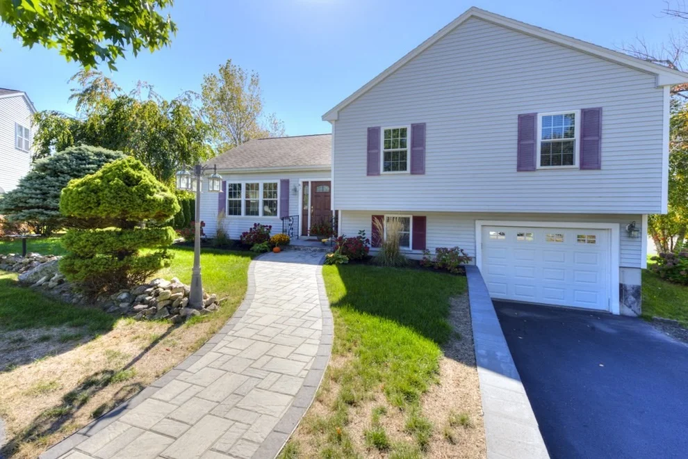 Unit for sale at 7 Christy Ct, Worcester, MA 01606