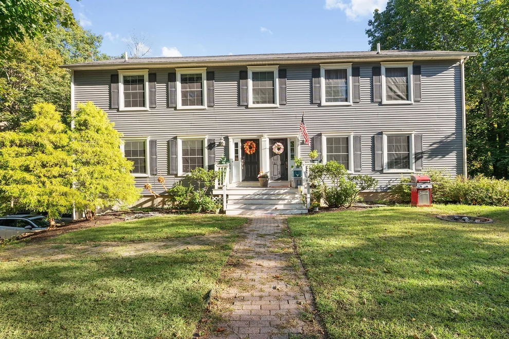Unit for sale at 5 Landing Rd, Essex, MA 01929