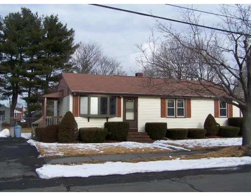 Unit for sale at 13 Broad St, Danvers, MA 01923