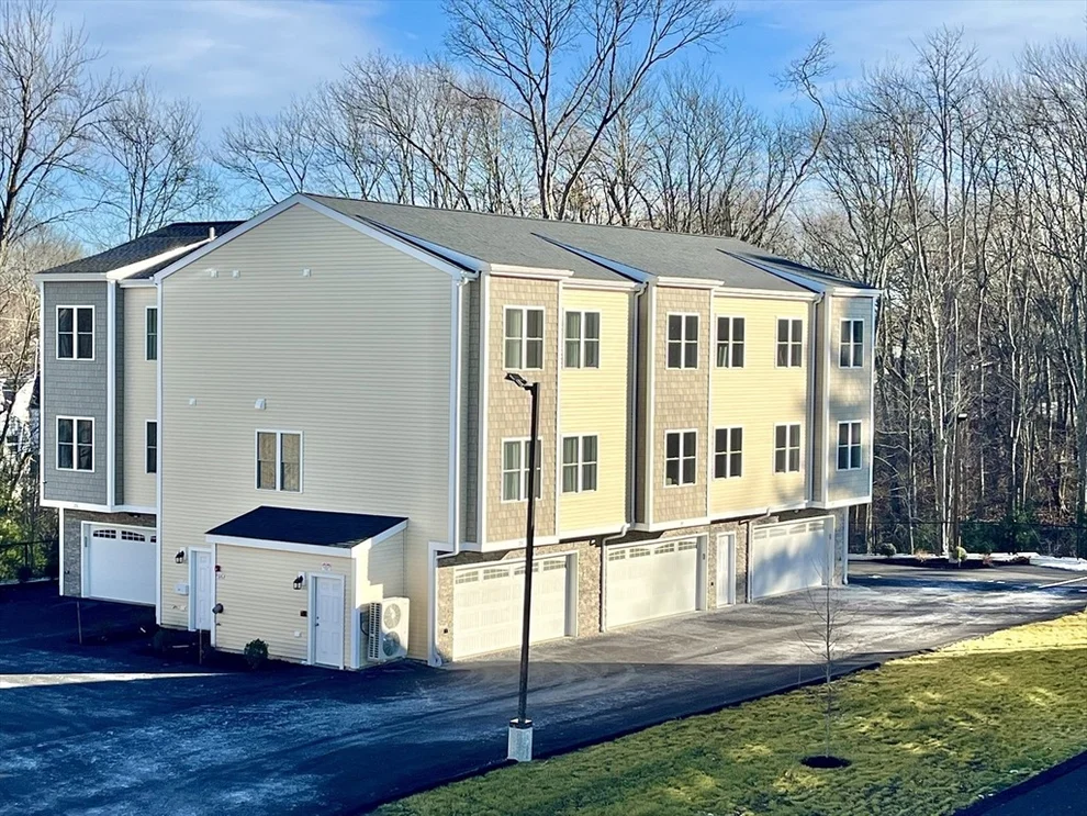 Unit for sale at 19 Dyer St, Rockland, MA 02370