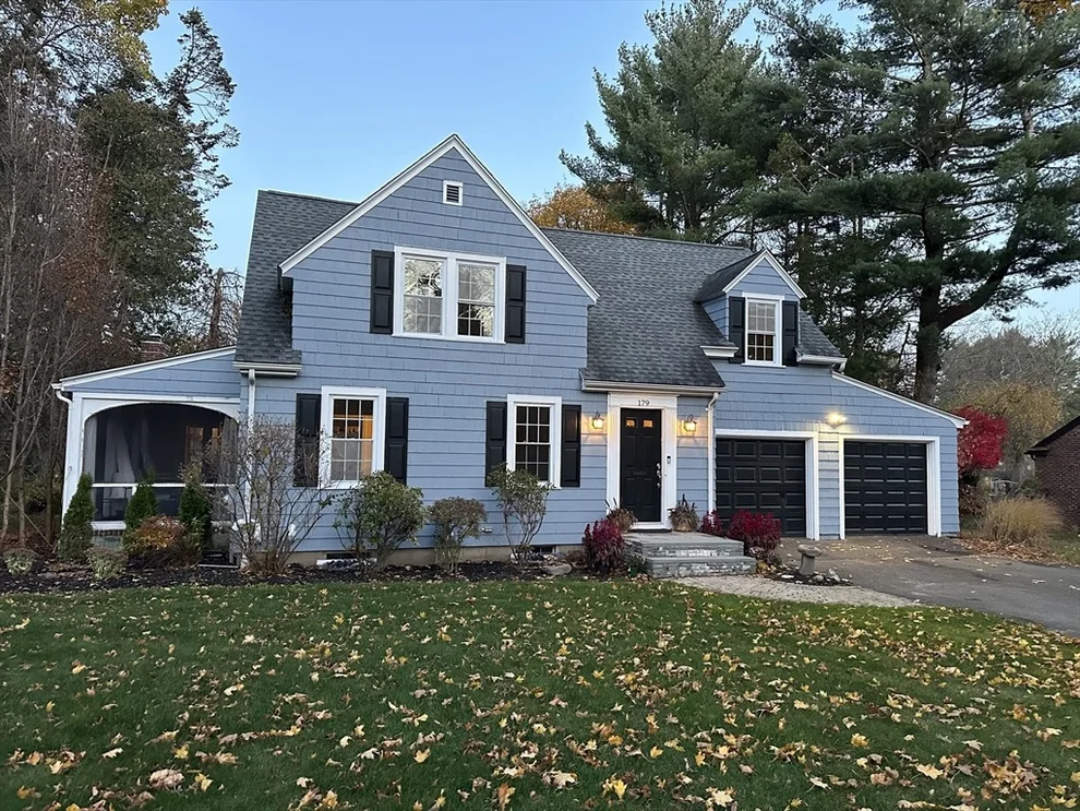 Unit for sale at 179 Central Park Dr, Holyoke, MA 01040