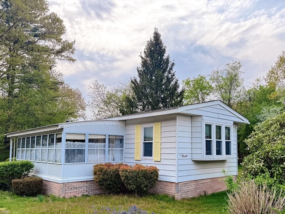 Unit for sale at 7 Shady Lane, Plainville, MA 02762
