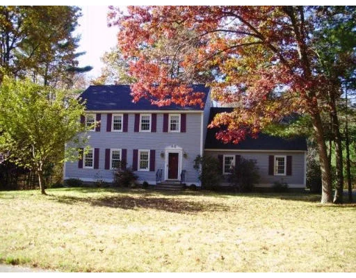 Unit for sale at 2 Koala Bear Ln, Westford, MA 01886