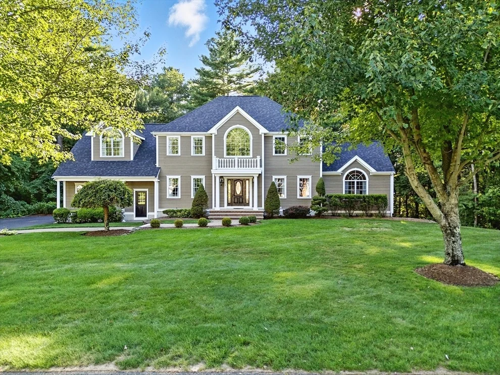 Unit for sale at 51 Stonegate Dr, East Bridgewater, MA 02333