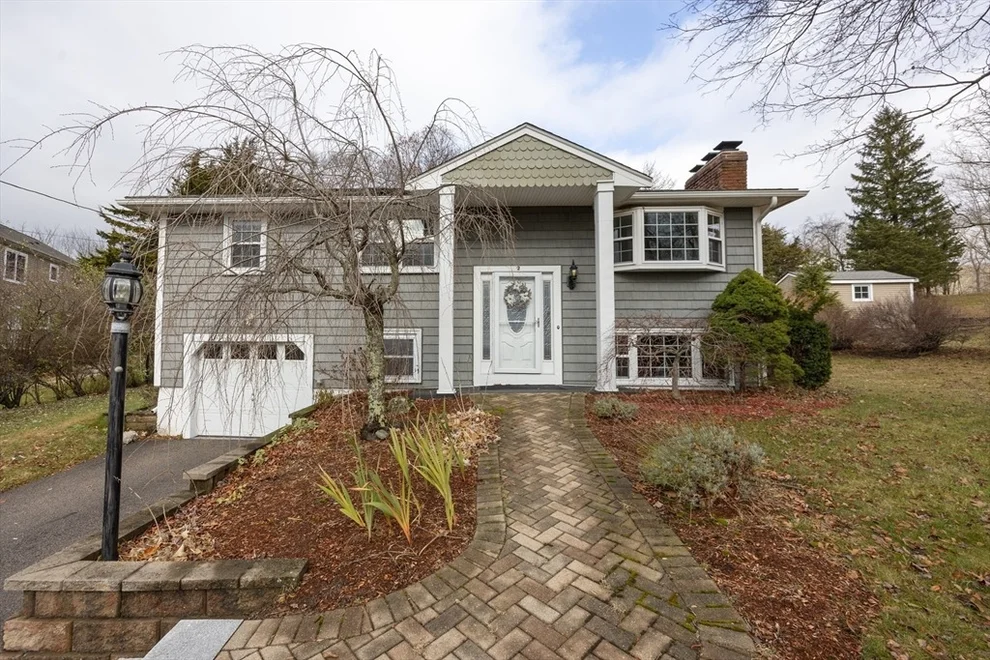Unit for sale at 2 Skyline Drive, Franklin, MA 02038