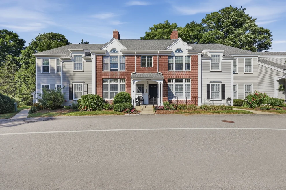 Unit for sale at 308 Old Country Rd, Wenham, MA 01984