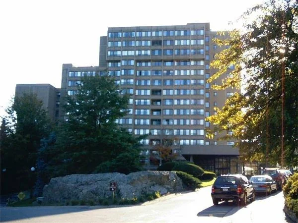 Unit for sale at 250 Hammond Pond Pkwy, Newton, MA 02467