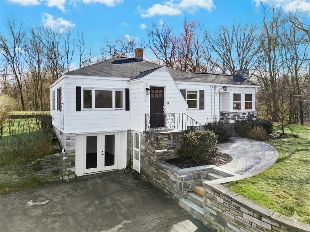 Unit for sale at 11 Judick Street, Shrewsbury, MA 01545