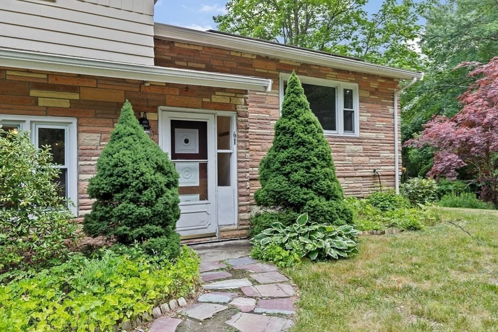 Unit for sale at 61 Pleasant St, Pembroke, MA 02359