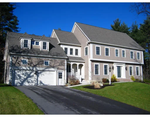 Unit for sale at 13 Glenwood Lane, Grafton, MA 01536
